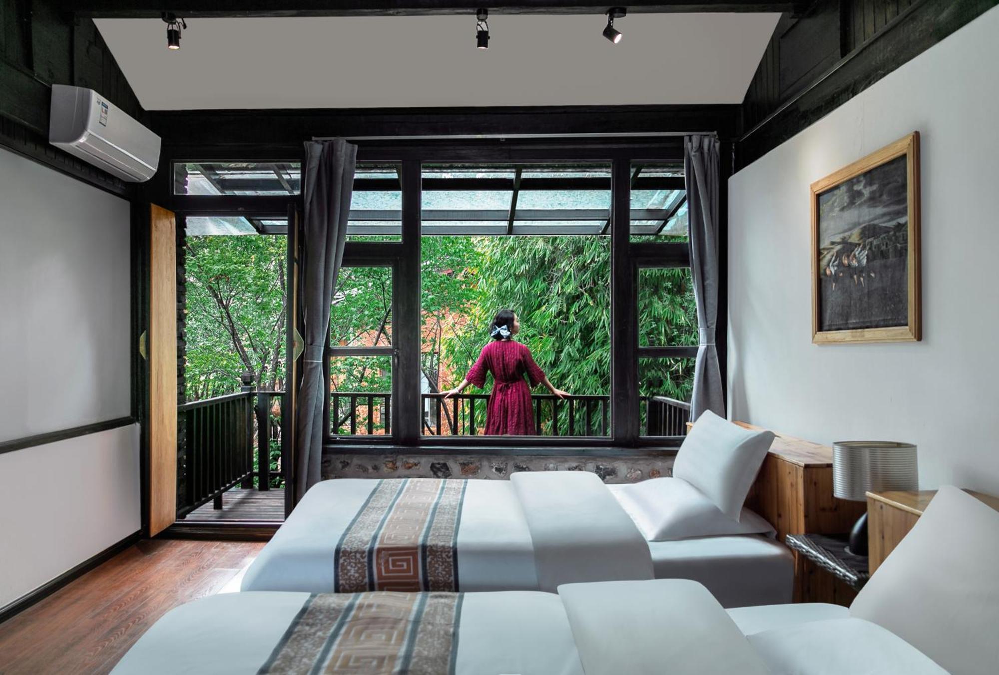 Adonis Inn Lijiang Lijiang  Exteriör bild